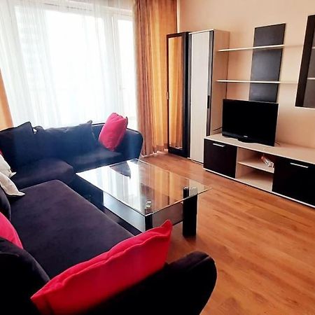 Soc Apartment Close To The Center Burgas Exterior photo